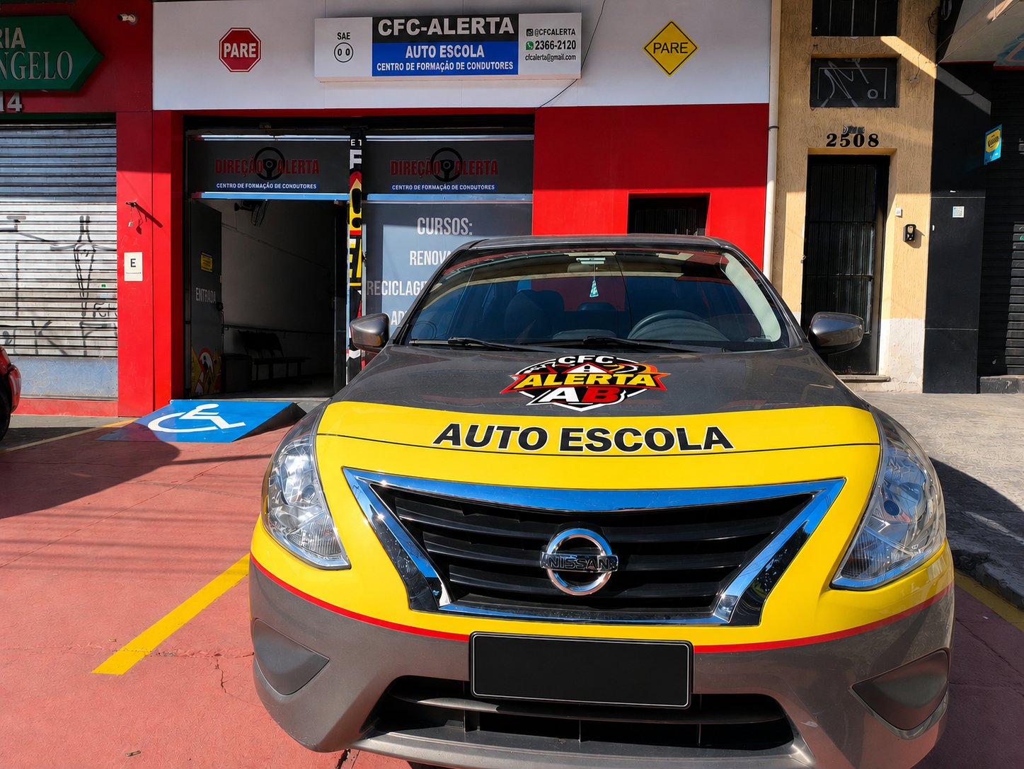 Carro CFC Alerta lateral direita